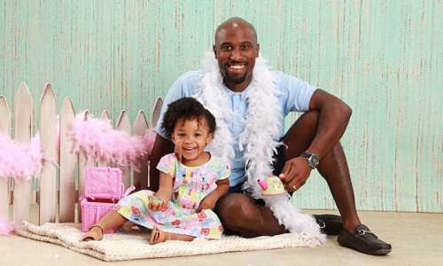 Photo Shoot  with Portrait Sheets and Optional Digital Image